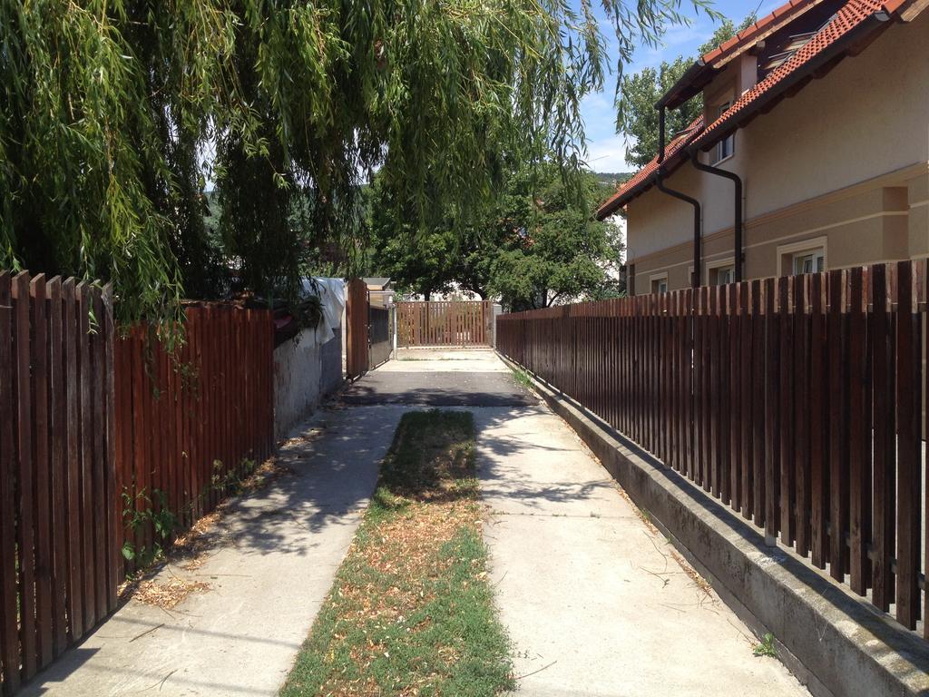 Ferienwohnung Rozse Apartman-Tetoter Budaörs Exterior foto